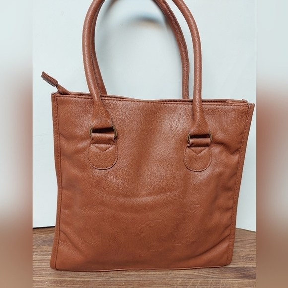 Atmosphere Butterscotch Quilted Tote Bag - Picture 2 of 12